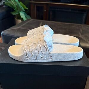 Men’s Cream Slide Sandals - Brand New